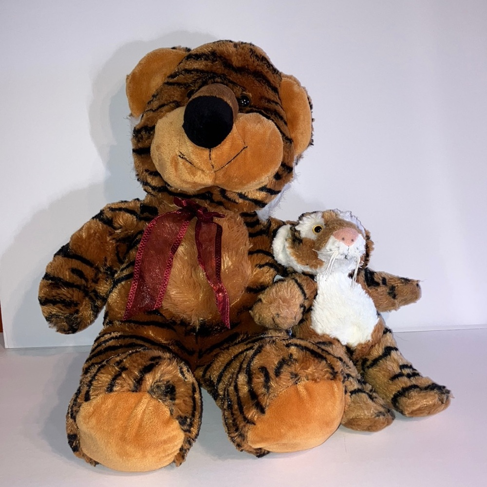 Vintage Brown and Black Stuffed Tiger Set‎